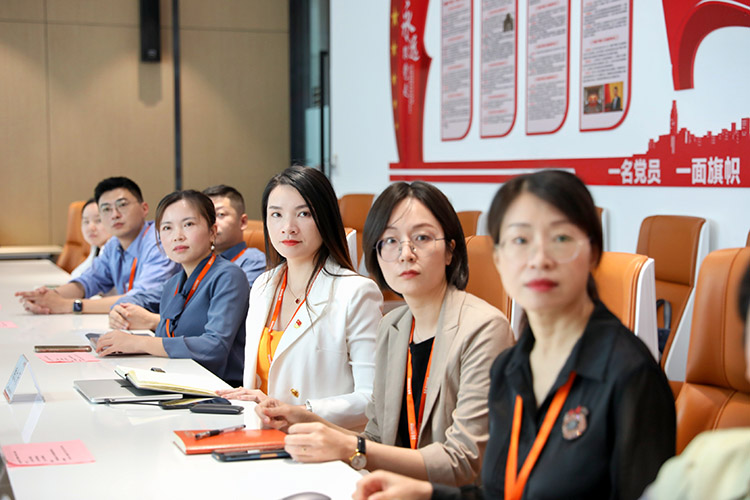 mk(中国)一站式服务体育党支部