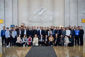 陕西省工业和信息化厅一行领导莅临mk(中国)一站式服务体育集团考察参观